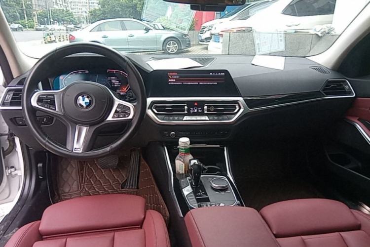 Used BMW 3 Series 2021 Facelifted 320Li M Sport Package Center Console