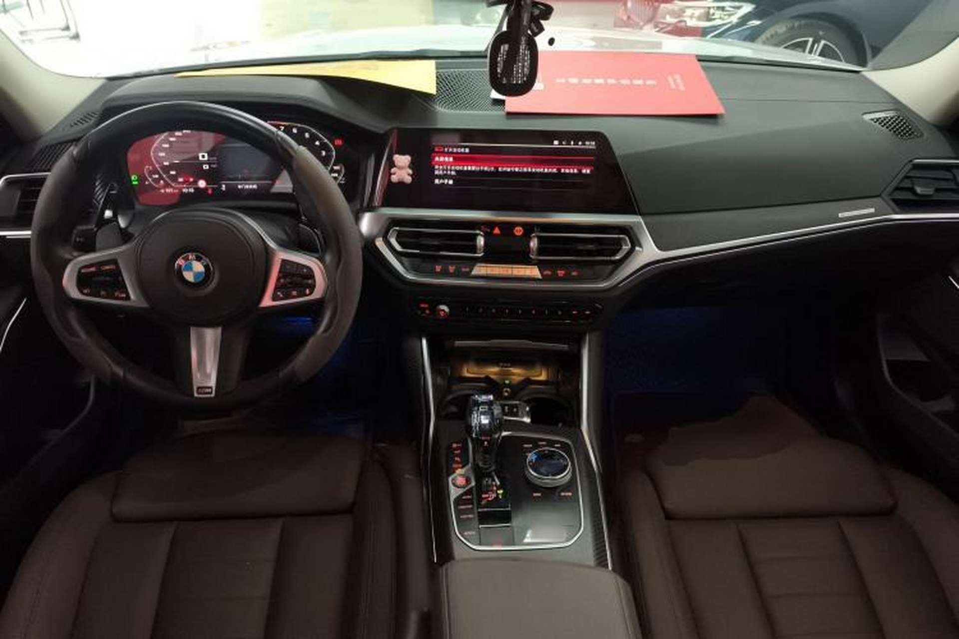 Used BMW 3 Series 2021 325Li M Sport Shadowline Package Center Console
