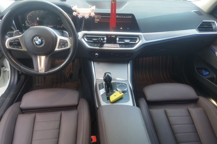 Used BMW 3 Series 2021 325i M Sport Night Edition package Center Console