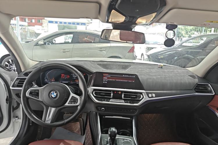 Used BMW 3 Series 2021 325i M Sport Package Center Console