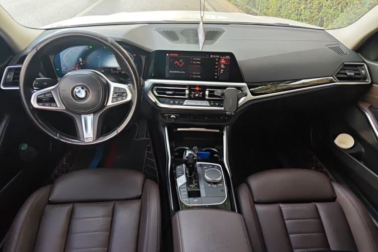 Used BMW 3 Series 2021 Facelifted 320Li M Sport Package Center Console