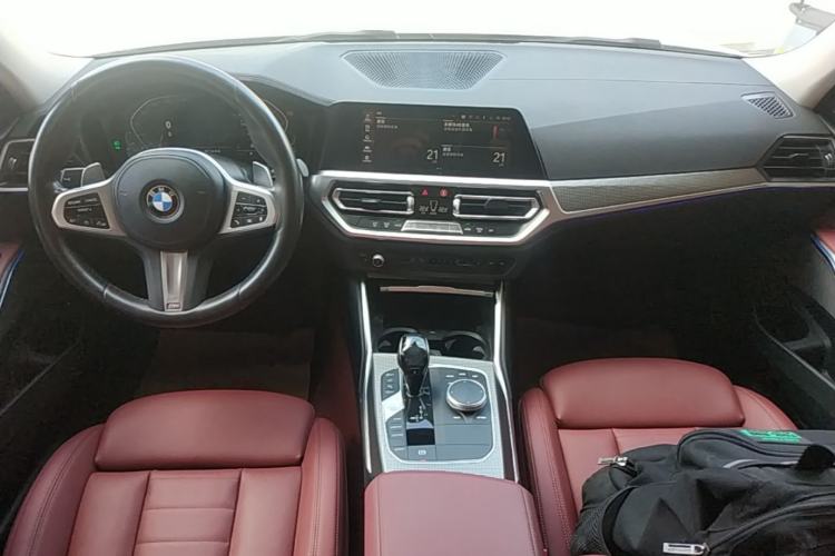Used BMW 3 Series 2021 325i M Sport Night Edition package Center Console