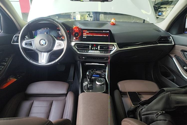 Used BMW 3 Series 2021 320Li M Sport Package Center Console