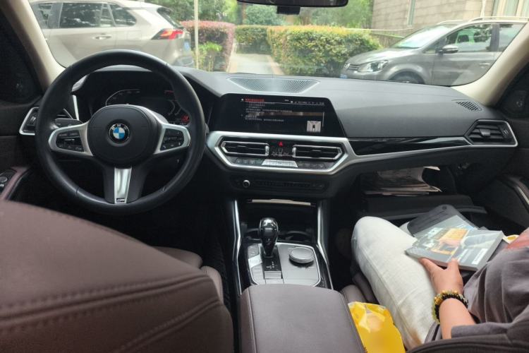 Used BMW 3 Series 2021 320Li M Sport Package Center Console