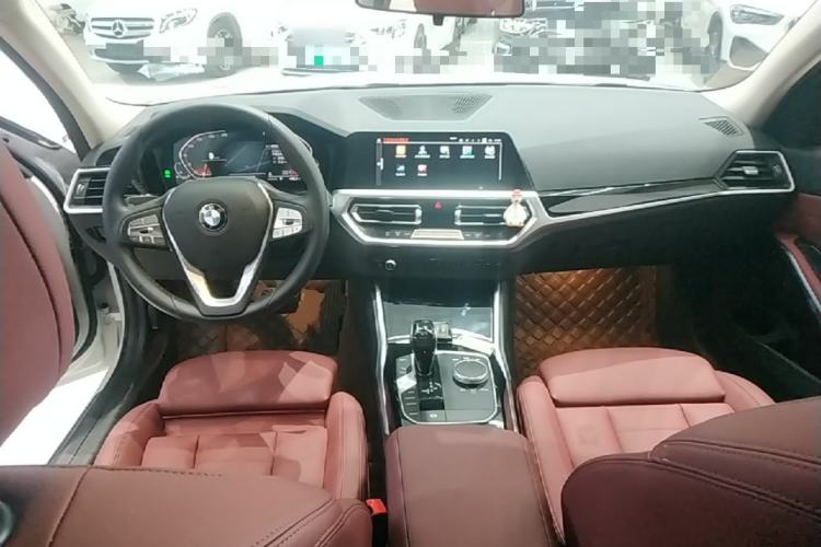 Used BMW 3 Series 2021 320i Sport Package Center Console