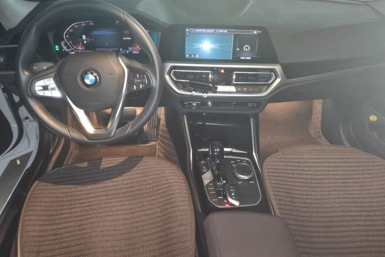 Used BMW 3 Series 2021 320i Sport Package Center Console
