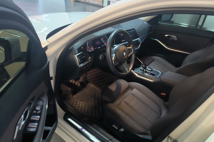 Used BMW 3 Series 2021 Restyled 325i M Sport Package Driver Seat