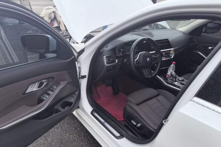 Used BMW 3 Series 2021 Restyled 325Li M Sport Package Driver Seat
