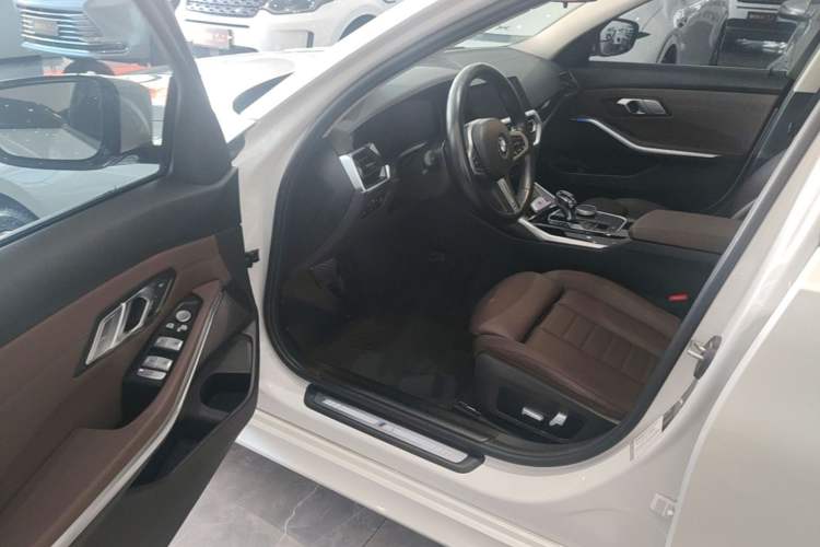 Used BMW 3 Series 2021 Second Facelift 320Li M Sport Package Driver Seat