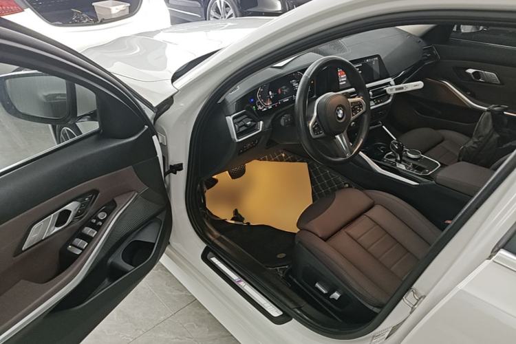 Used BMW 3 Series 2021 Second Facelift 320Li M Sport Package Driver Seat