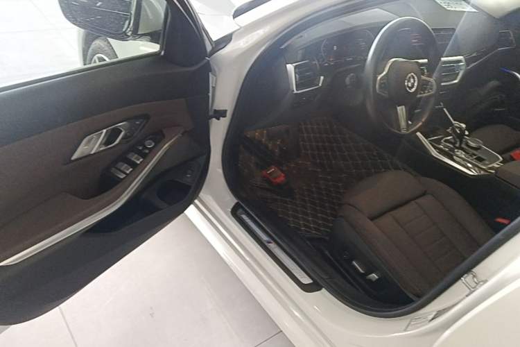 Used BMW 3 Series 2021 Restyled 325Li M Sport Package Driver Seat