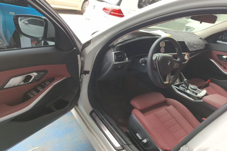 Used BMW 3 Series 2021 320i Sport Package Driver Seat
