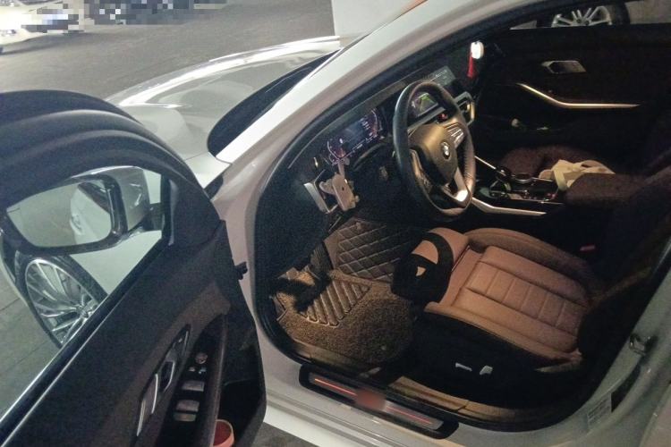 Used BMW 3 Series 2021 Restyled 320i Sport Package Driver Seat