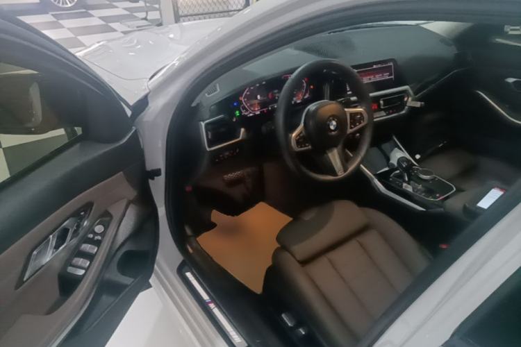 Used BMW 3 Series 2021 Second Facelift 320Li M Sport Package Driver Seat