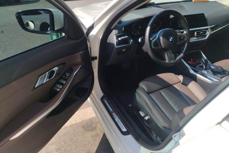 Used BMW 3 Series 2021 Facelifted 320Li M Sport Package Driver Seat
