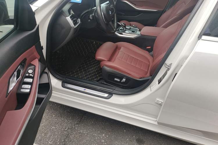 Used BMW 3 Series 2021 Restyled 325Li M Sport Package Driver Seat