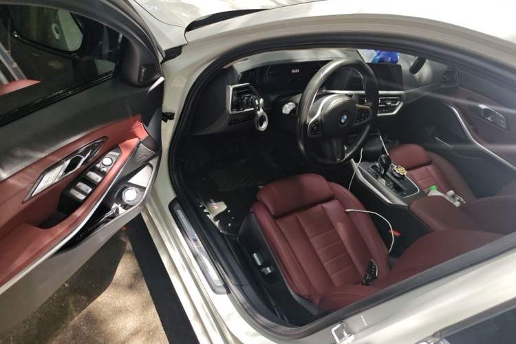 Used BMW 3 Series 2021 325Li M Sport Shadowline Package Driver Seat