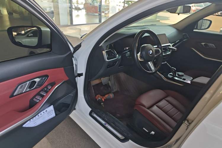Used BMW 3 Series 2021 Second Facelift 320Li M Sport Package Driver Seat