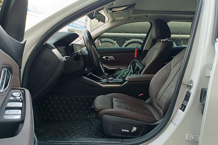 Used BMW 3 Series 2021 Second Facelift 320Li M Sport Package Driver Seat