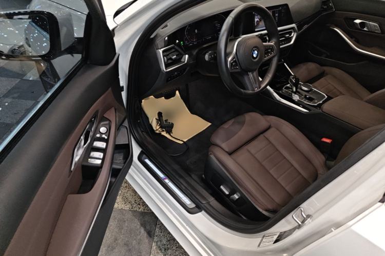 Used BMW 3 Series 2021 Second Facelift 320Li M Sport Package Driver Seat