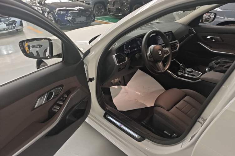 Used BMW 3 Series 2021 Facelifted 320Li M Sport Package Driver Seat