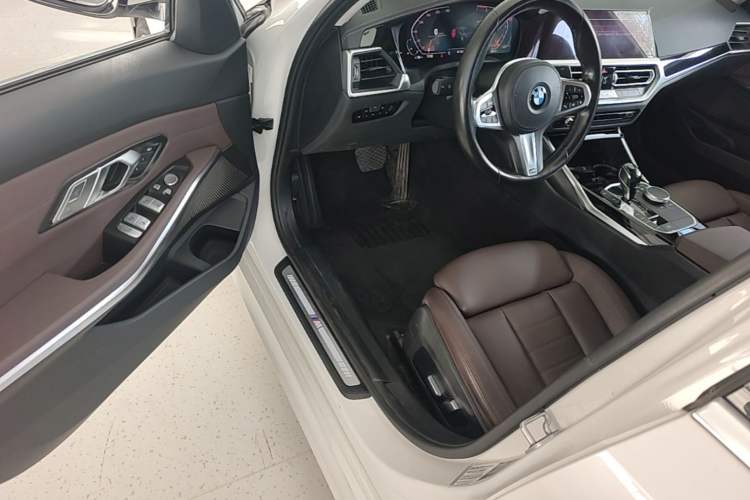 Used BMW 3 Series 2021 Facelifted 320Li M Sport Package Driver Seat