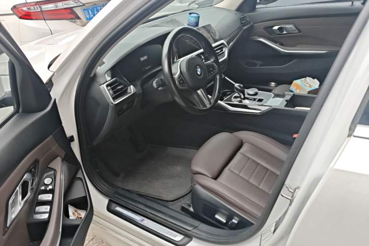 Used BMW 3 Series 2021 Second Facelift 325Li M Sport Package Driver Seat