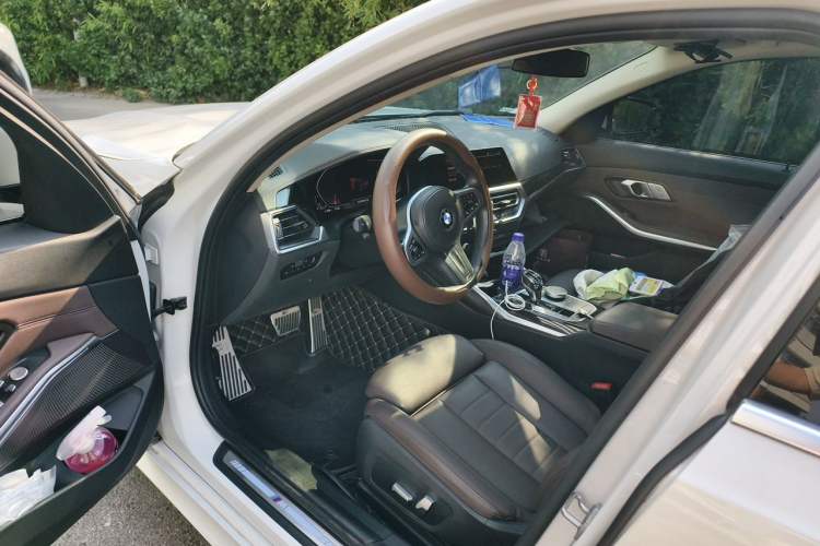 Used BMW 3 Series 2021 Restyled 325Li M Sport Package Driver Seat