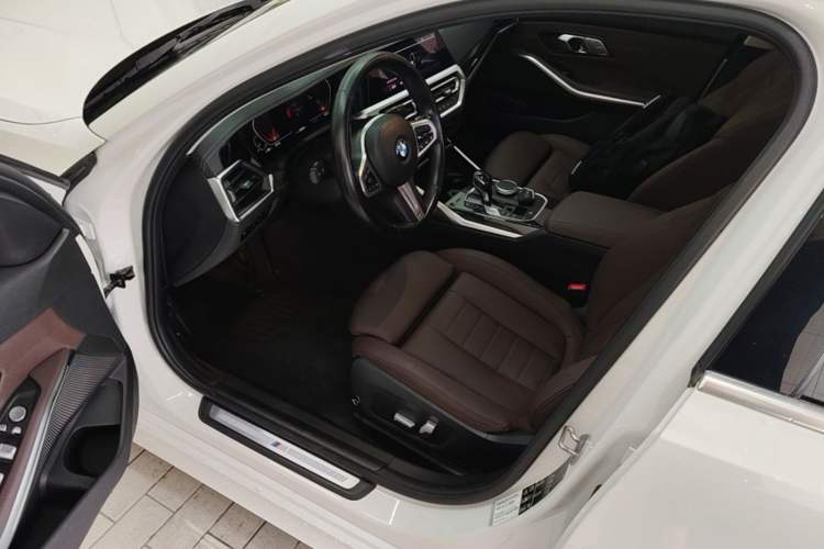 Used BMW 3 Series 2021 Restyled 325Li xDrive M Sport Package Driver Seat