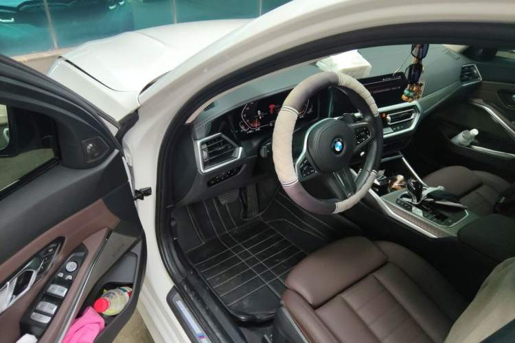 Used BMW 3 Series 2021 325Li M Sport Shadowline Package Driver Seat