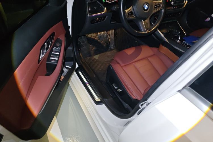 Used BMW 3 Series 2021 Second Facelift 325i M Sport Package Driver Seat