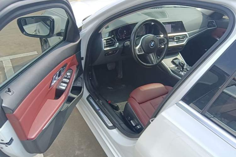 Used BMW 3 Series 2021 Restyled 325i M Sport Package Driver Seat