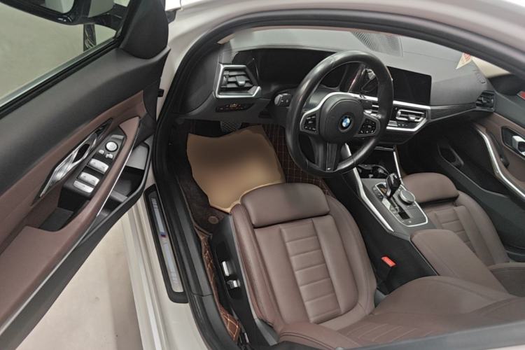 Used BMW 3 Series 2021 Second Facelift 325i M Sport Package Driver Seat
