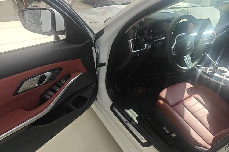 Used BMW 3 Series 2021 Second Facelift 325Li M Sport Package Driver Seat