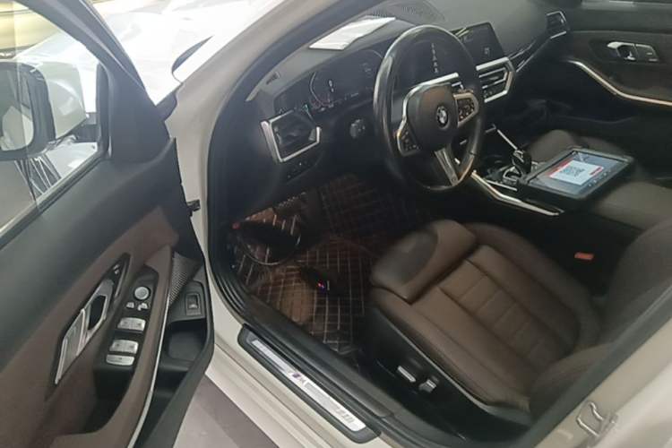Used BMW 3 Series 2021 Restyled 325Li M Sport Package Driver Seat