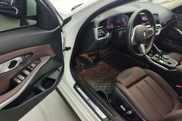 Used BMW 3 Series 2021 Facelifted 320Li M Sport Package Driver Seat