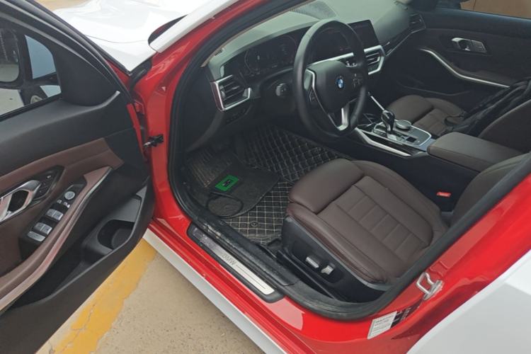 Used BMW 3 Series 2021 320i Sport Package Driver Seat
