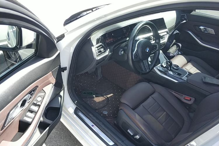 Used BMW 3 Series 2021 Second Facelift 325Li M Sport Package Driver Seat