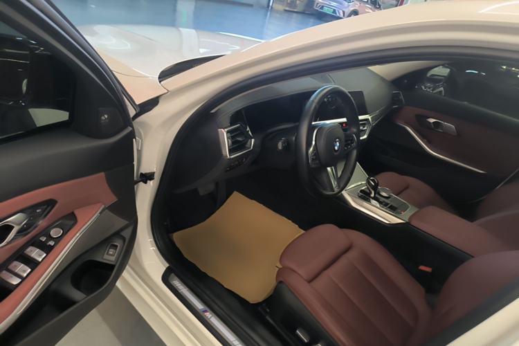 Used BMW 3 Series 2021 Restyled 325i M Sport Night Edition Package Driver Seat