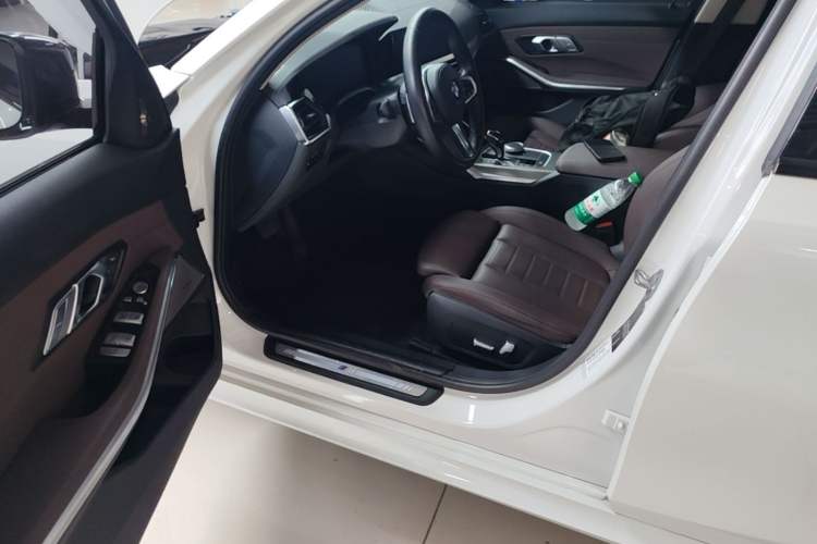 Used BMW 3 Series 2021 Facelifted 325Li M Sport Night Edition Package Driver Seat