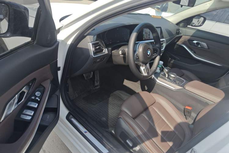 Used BMW 3 Series 2021 Restyled 325i M Sport Package Driver Seat
