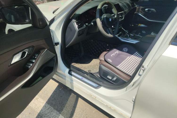 Used BMW 3 Series 2021 330Li xDrive M Sport Night Edition Driver Seat