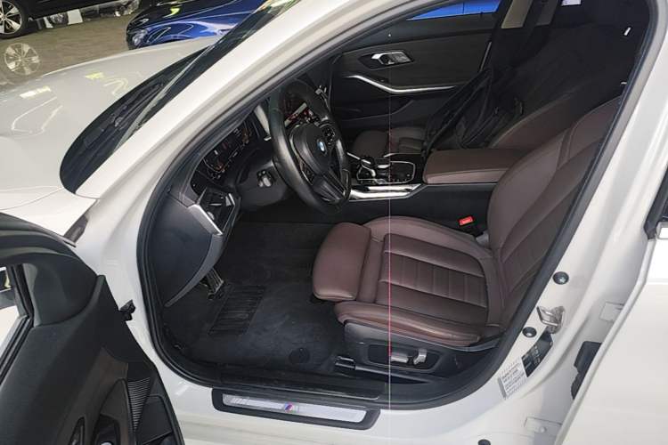 Used BMW 3 Series 2021 320Li M Sport Package Driver Seat