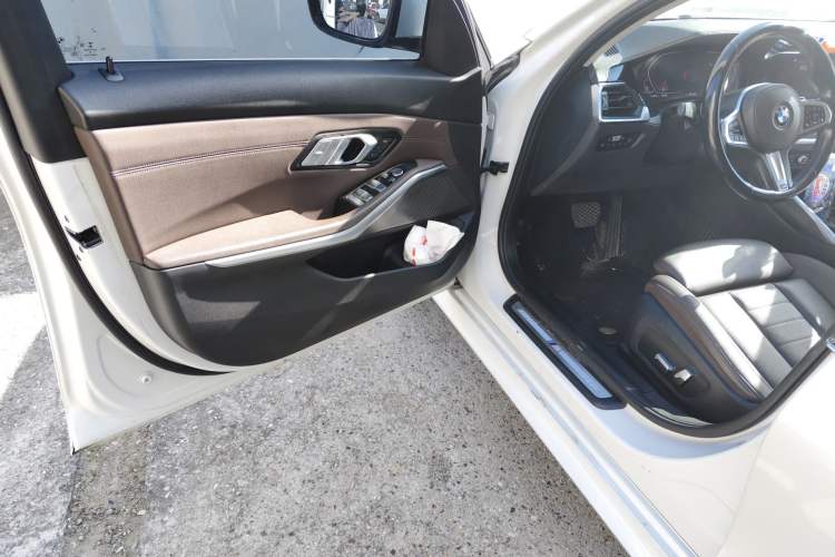Used BMW 3 Series 2021 Facelifted 320Li M Sport Package Driver Seat