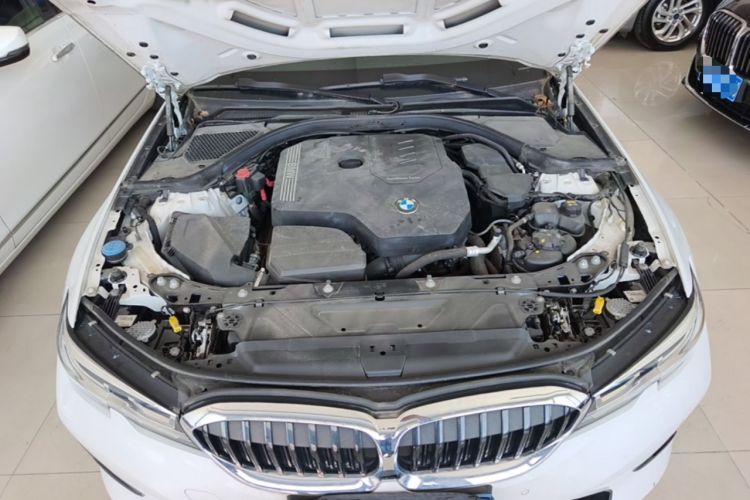 Used BMW 3 Series 2021 320i Sport Package Engine Bay