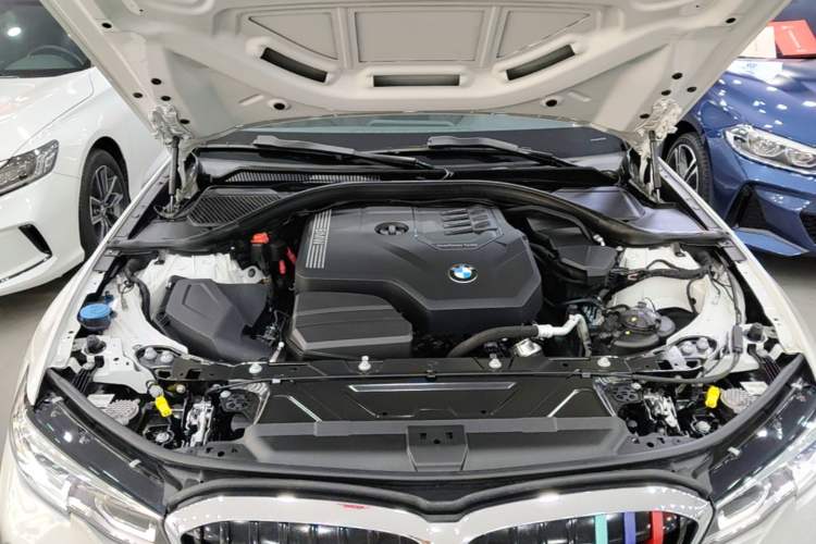 Used BMW 3 Series 2021 Second Facelift 320Li M Sport Package Engine Bay