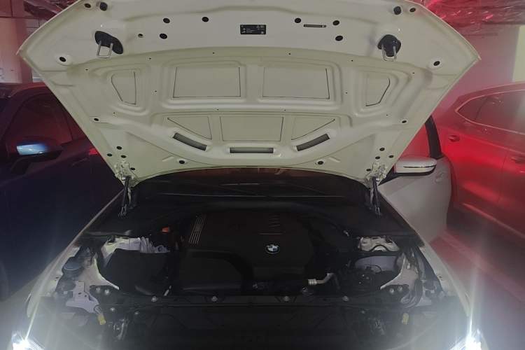 Used BMW 3 Series 2021 Restyled 320i Sport Package Engine Bay