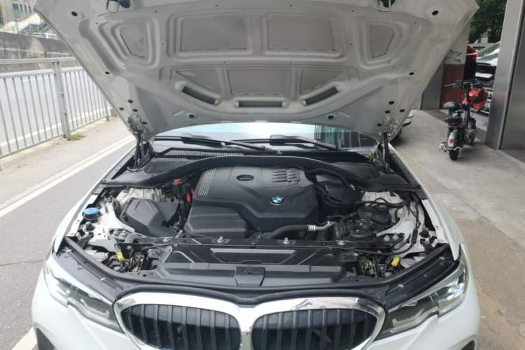 Used BMW 3 Series 2021 320Li M Sport Package Engine Bay