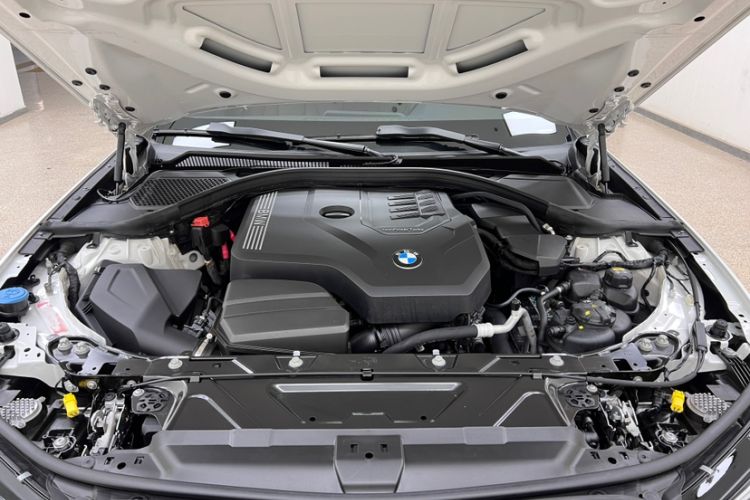 Used BMW 3 Series 2021 320Li M Sport Package Engine Bay