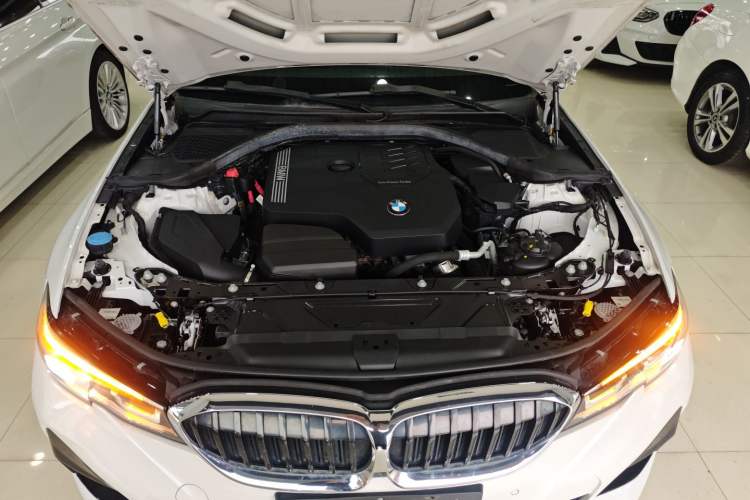 Used BMW 3 Series 2021 Second Facelift 320Li M Sport Package Engine Bay